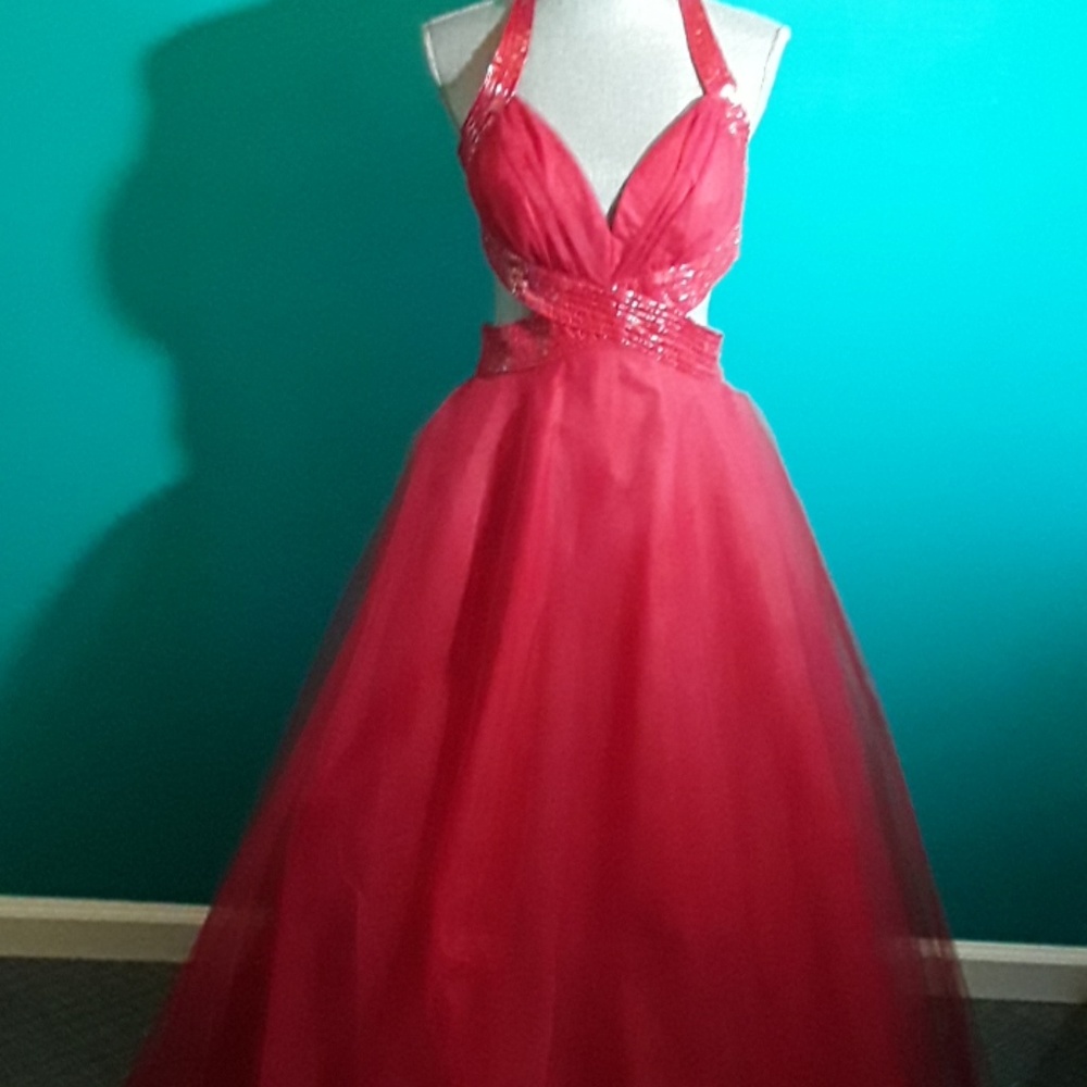 Red sexy gown for special occasion